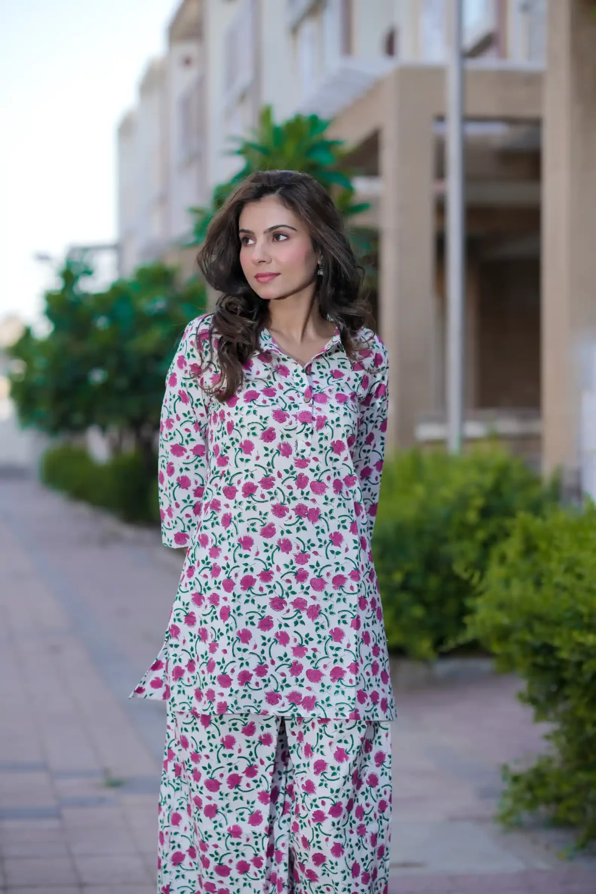 White Flower Print Cotton Kurti Plaazo - Image 2