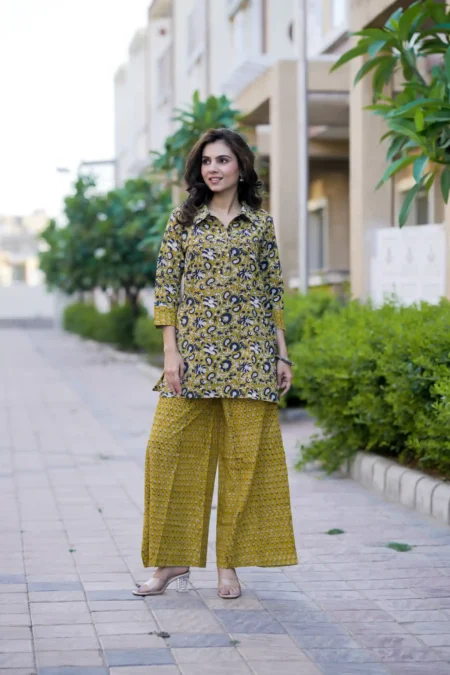 Musturd Kalamkari Print Cotton Kurti Plaazo